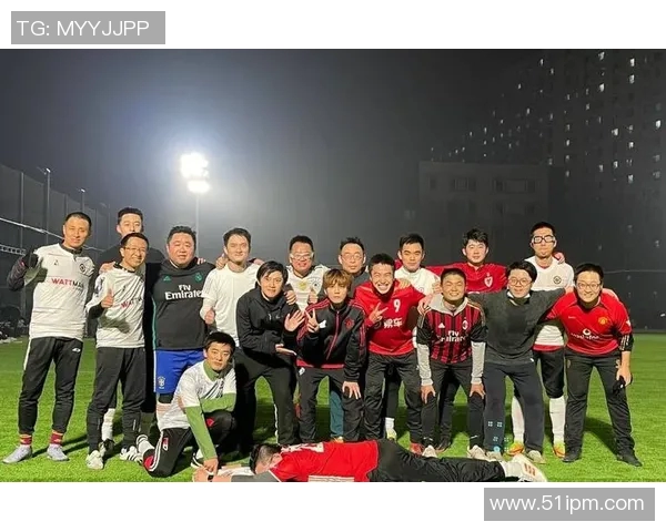 中国男足球明星风采大揭秘从球场到生活的精彩瞬间